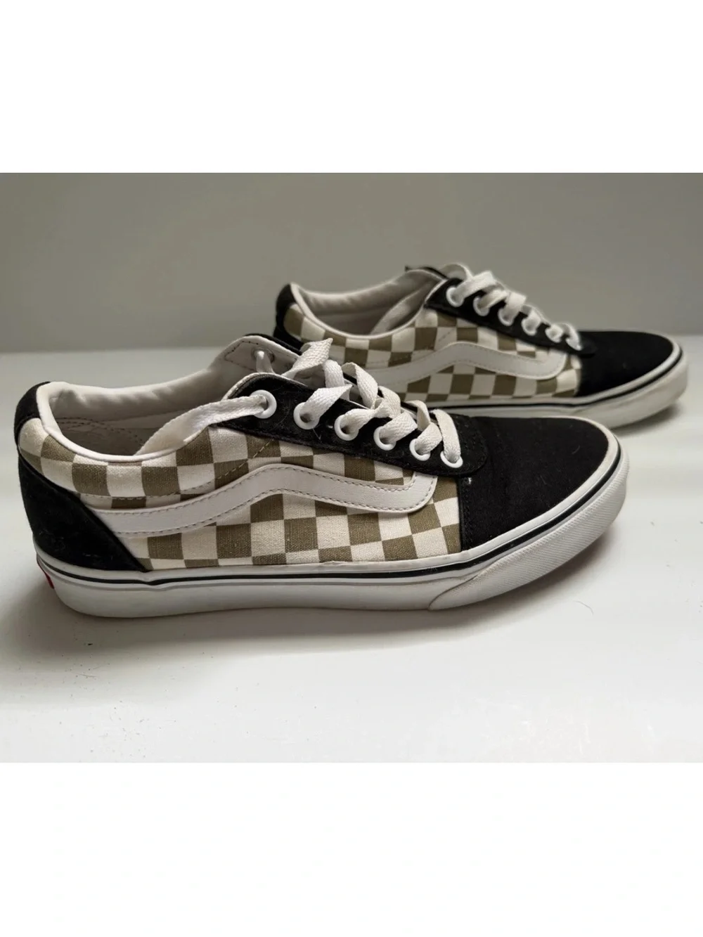 VANS Old Skool Checkered LowTop Sneakers Black White Beige- Women’s 7.5 - Mens 6